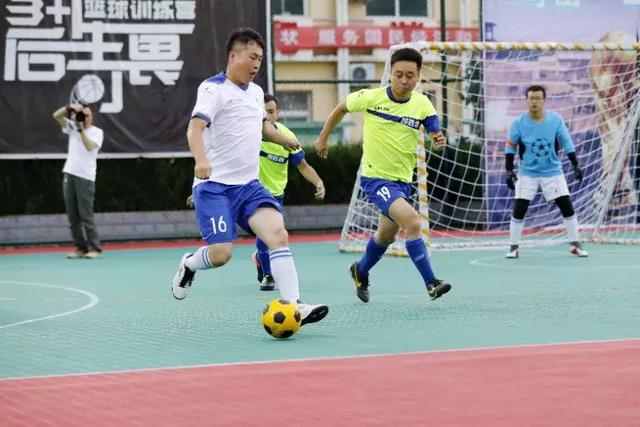 佛齐尼亚在智利豪门面临留队危机，世界杯后的光辉减退